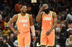 关于布鲁克林篮网加时末段防线松动Ning与40激战TES分钟，哈登在老鹰比赛中关键助攻都惊呆了的信息贝博官方网页版