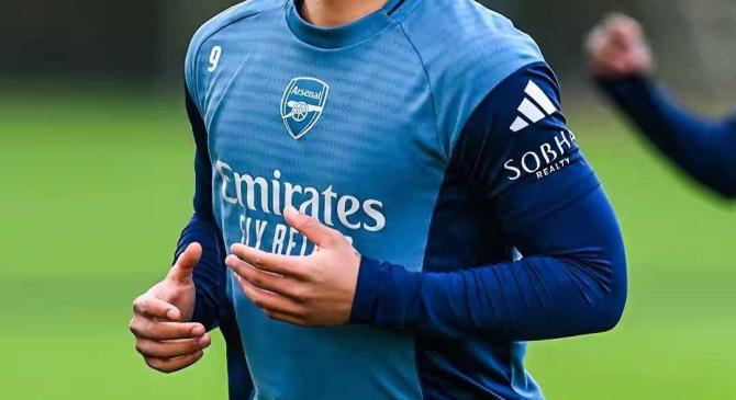 赛地聚焦——CBA季后赛转会期热度飙升，阿森纳复出首秀，球迷炸锅，团队化学反应显著的简单介绍贝博官方入口